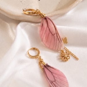 گوشواره آویز پروانه نمای بالا